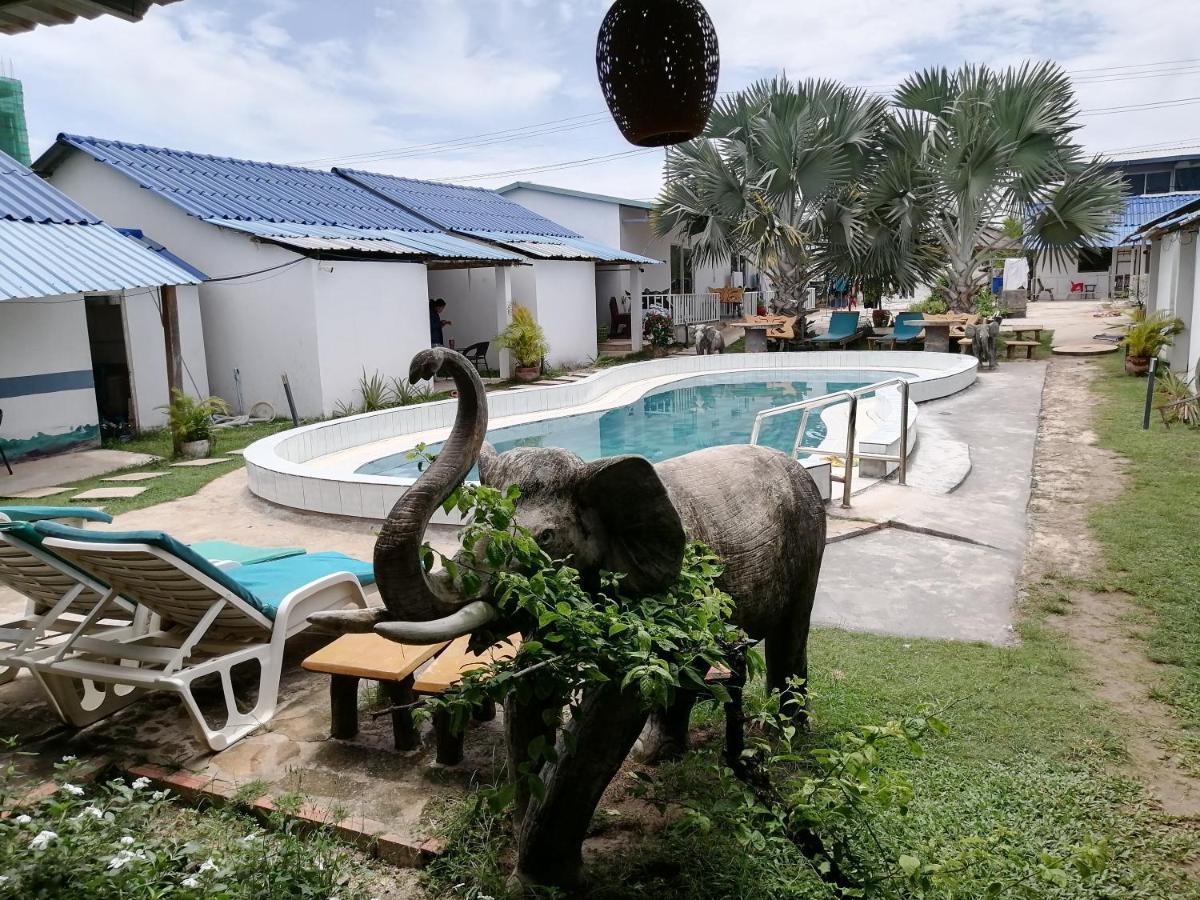 Pat Pat Guesthouse Sihanoukville Dış mekan fotoğraf
