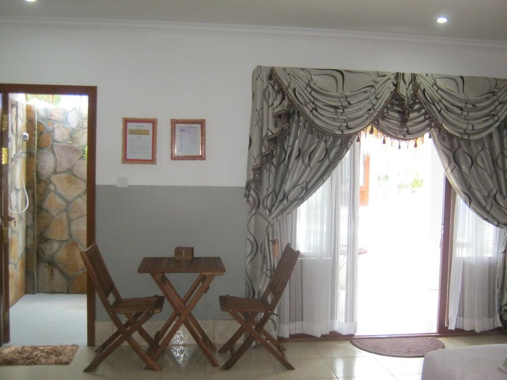 Pat Pat Guesthouse Sihanoukville Oda fotoğraf