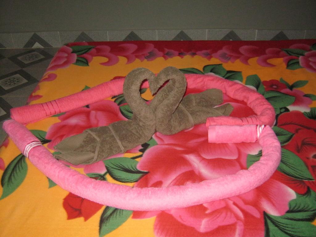 Pat Pat Guesthouse Sihanoukville Oda fotoğraf